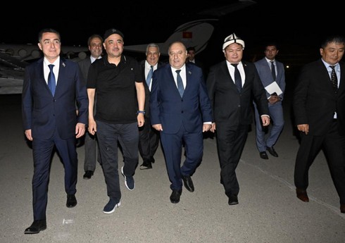 Qırğızıstan Parlamentinin sədri Azərbaycana səfərə gəlib