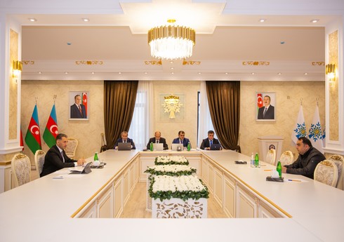 Rəşad Nəbiyev Şirvanda vətəndaşları qəbul edib Rəşad Nəbiyev Şirvanda vətəndaşları qəbul edib