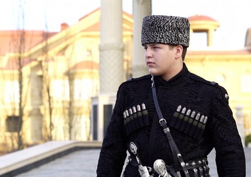 Ramazan Kadırovun 16 yaşlı oğlu yüksək vəzifəyə təyin edilib Ramazan Kadırovun 16 yaşlı oğlu yüksək vəzifəyə təyin edilib