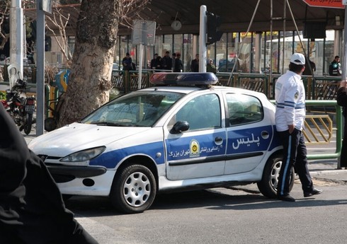 İranda iki polis məntəqəsinə hücum edilib, altı nəfər ölüb