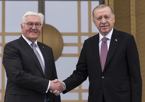 Ərdoğan Almaniya Prezidenti ilə görüşüb Ərdoğan Almaniya Prezidenti ilə görüşüb