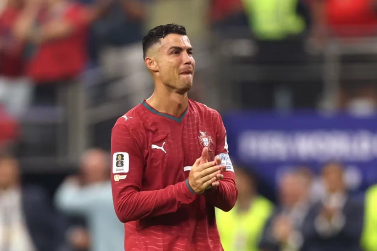 Ronaldonun göz yaşları dünya mediasında: Tənqid, yoxsa vida?