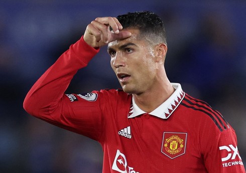 Ronaldu kitab yazmaq arzusundan danışıb Ronaldu kitab yazmaq arzusundan danışıb