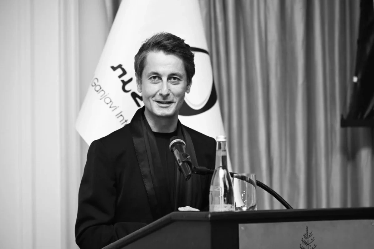 Rövşən Muradov VƏFAT ETDİ