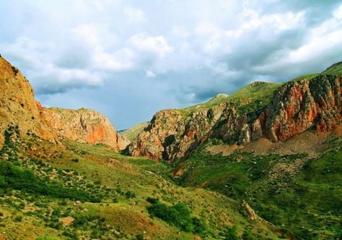 Şərqi Zəngəzurda 1 saylı Bərpa, Tikinti və İdarəetmə Xidməti daha iki rayonda binaların tikintisini təşkil edəcək Şərqi Zəngəzurda 1 saylı Bərpa, Tikinti və İdarəetmə Xidməti daha iki rayonda binaların tikintisini təşkil edəcək