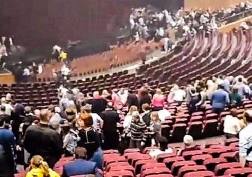 Rusiyada konsert zalında baş vermiş silahlı hücumun təfərrüatları məlum olub Rusiyada konsert zalında baş vermiş silahlı hücumun təfərrüatları məlum olub