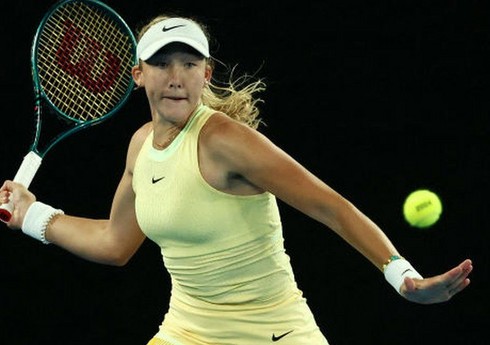 Rusiyanın 16 yaşlı tennisçisi Avstraliya Açıq çempionatında sensasiyaya imza atıb Rusiyanın 16 yaşlı tennisçisi Avstraliya Açıq çempionatında sensasiyaya imza atıb