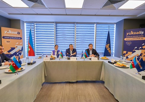 Sahil Babayev ikinci “Yüksəliş” müsabiqəsinin qalibləri ilə görüşüb Sahil Babayev ikinci “Yüksəliş” müsabiqəsinin qalibləri ilə görüşüb