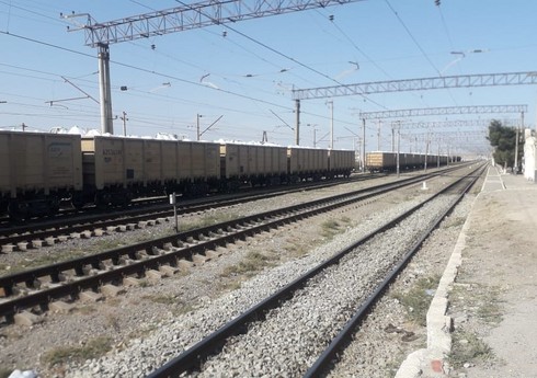 Salyanda qatarın qadını vurması ilə bağlı cinayət işi açılıb - YENİLƏNİB Salyanda qatarın qadını vurması ilə bağlı cinayət işi açılıb - YENİLƏNİB