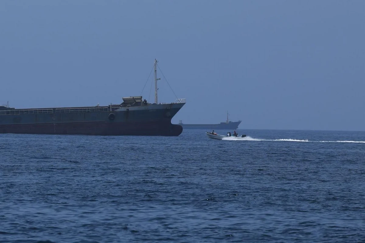 SEPAH: Hörmüz boğazında neft tankeri minaya düşüb SEPAH: Hörmüz boğazında neft tankeri minaya düşüb