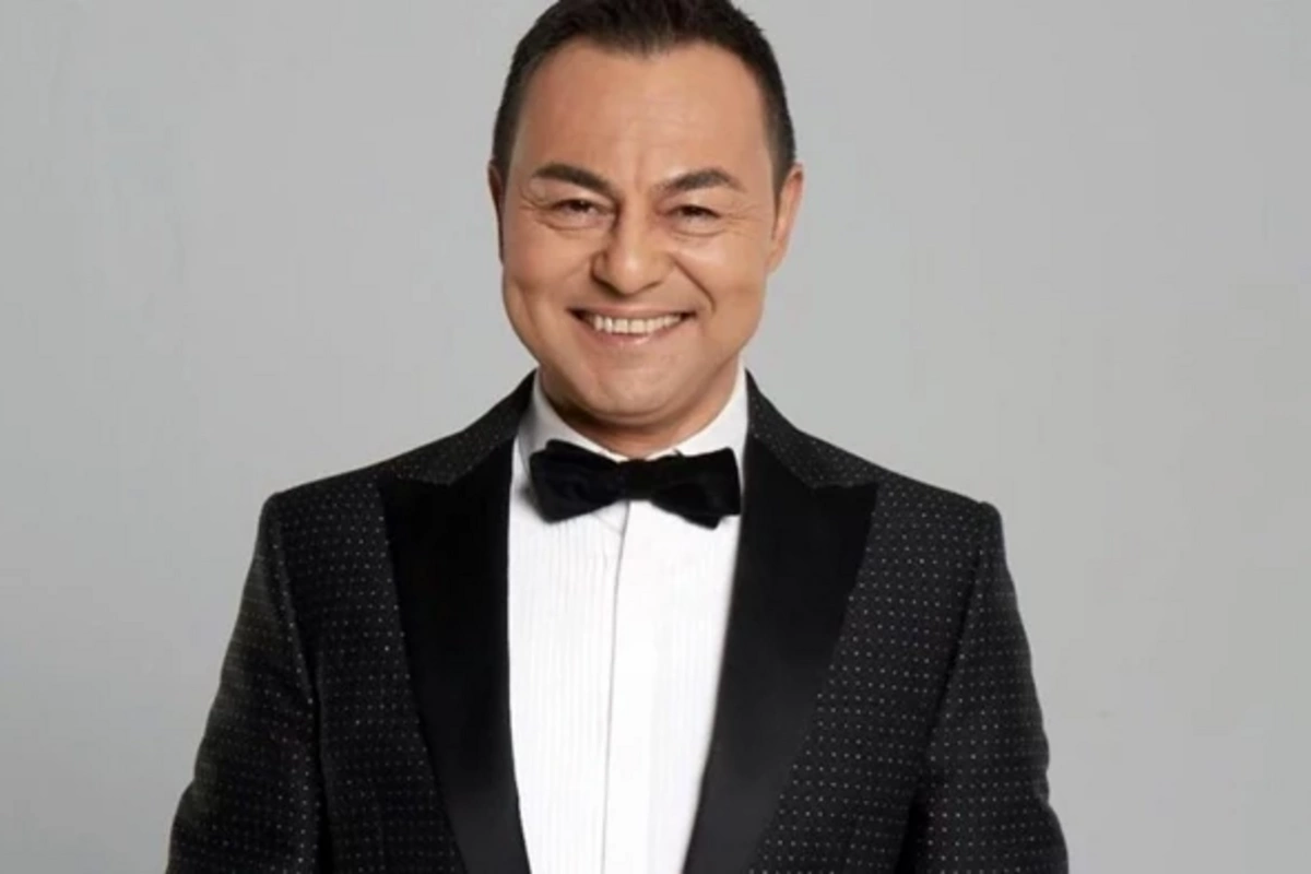 Serdar Ortaç ayaqüstə dayana bilmir Serdar Ortaç ayaqüstə dayana bilmir