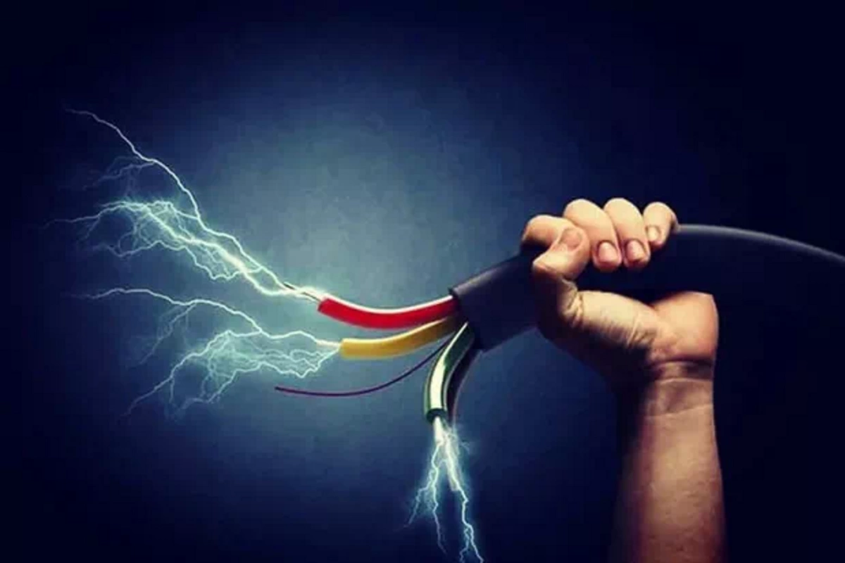 Şərurda 36 yaşlı kişini elektrik cərəyanı vurub Şərurda 36 yaşlı kişini elektrik cərəyanı vurub