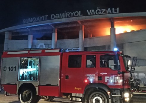 Sumqayıt dəmir yolu vağzalında yanğın olub, 10 nəfər təxliyə edilib - YENİLƏNİB - 2 - VİDEO