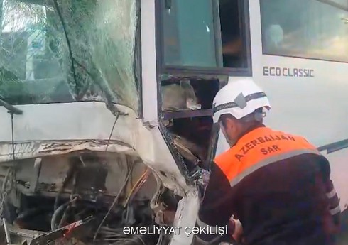Suraxanıda yol qəzası olub, sürücü xilas edilib Suraxanıda yol qəzası olub, sürücü xilas edilib