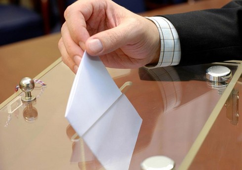 İtaliyada milli parlament seçkilərində səsvermə başlayır İtaliyada milli parlament seçkilərində səsvermə başlayır