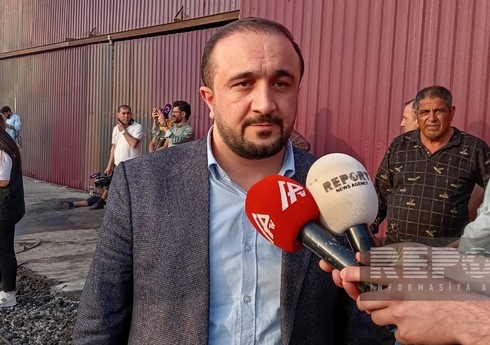 Taxta bazarında zərərçəkən sahibkar: 70-80 min manatlıq ziyan dəyib Taxta bazarında zərərçəkən sahibkar: 70-80 min manatlıq ziyan dəyib