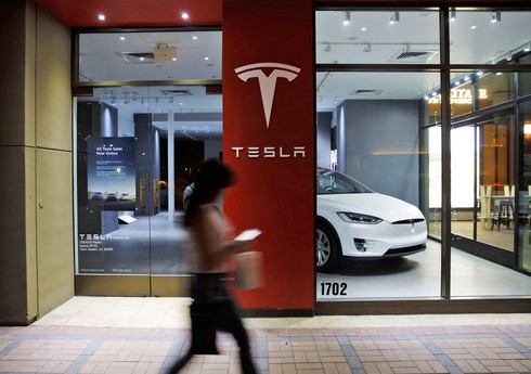 “Tesla” ilin əvvəlindən bəri bazar dəyərini 94 milyard dollar itirib “Tesla” ilin əvvəlindən bəri bazar dəyərini 94 milyard dollar itirib