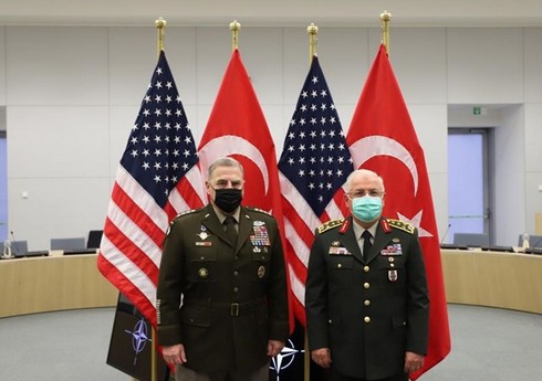Türkiyə və ABŞ-ın Baş Qərargah rəisləri İstanbuldakı terroru müzakirə ediblər Türkiyə və ABŞ-ın Baş Qərargah rəisləri İstanbuldakı terroru müzakirə ediblər