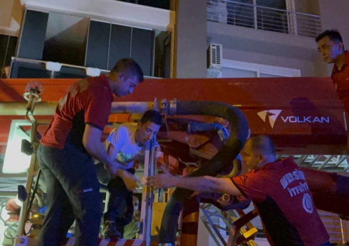 Türkiyədə yaşayış binasında yanğın olub, 19 nəfər zəhərlənib