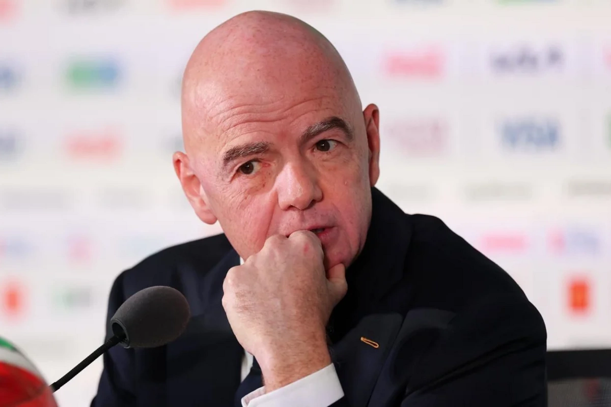 UEFA İnfantinonun istefasını tələb edir UEFA İnfantinonun istefasını tələb edir