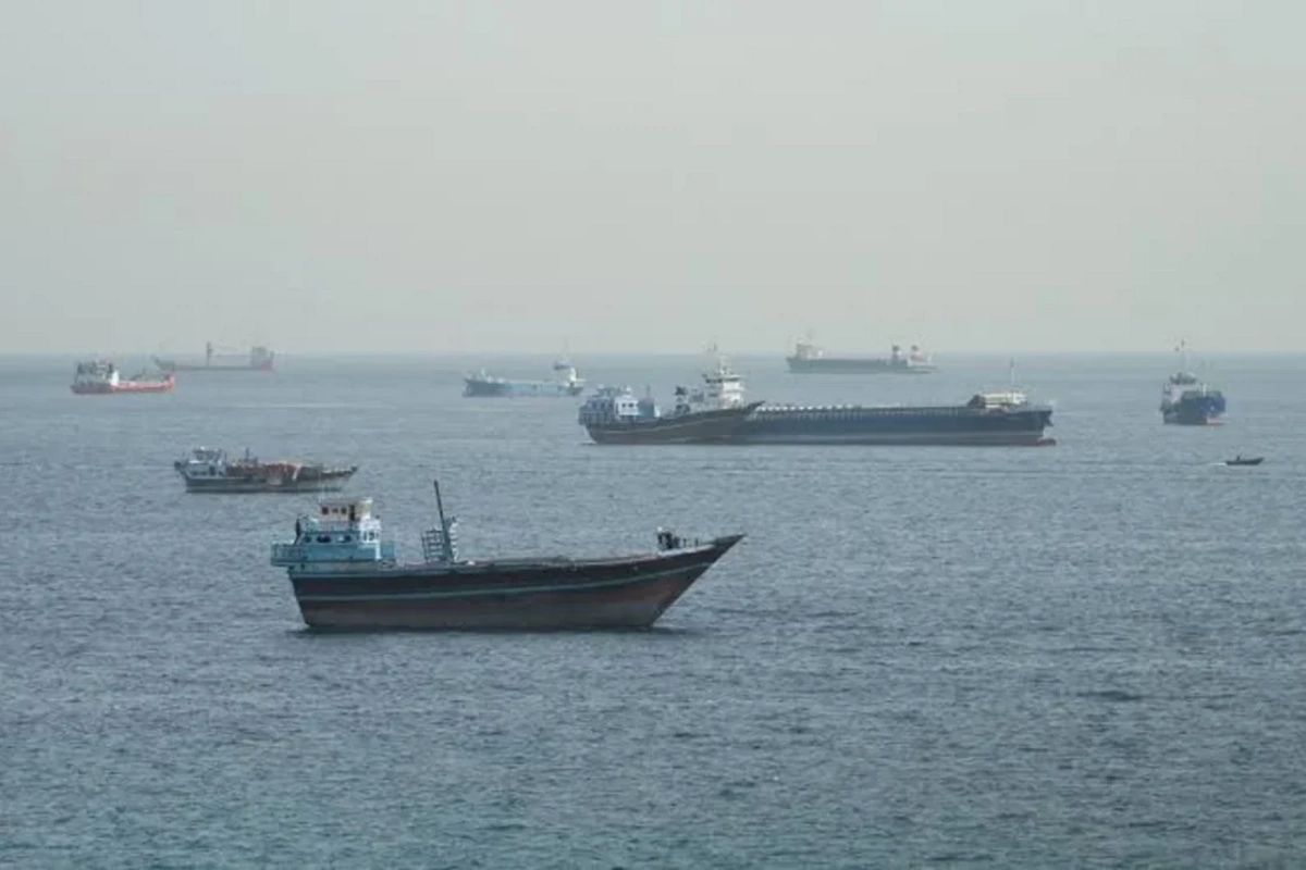 UKMTO Hörmüz boğazı yaxınlığında üç tankerə hücum edildiyini açıqlayıb