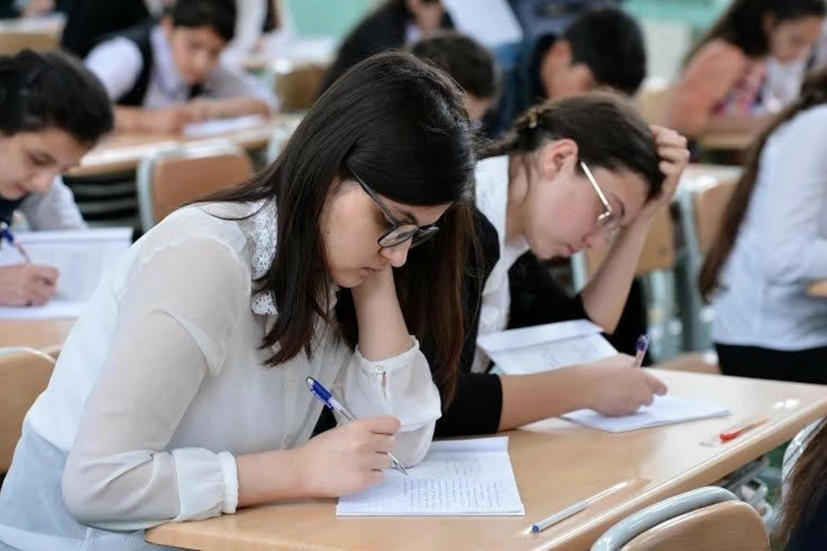 Universitetə qəbul olunanların NƏZƏRİNƏ - Sabahdan...