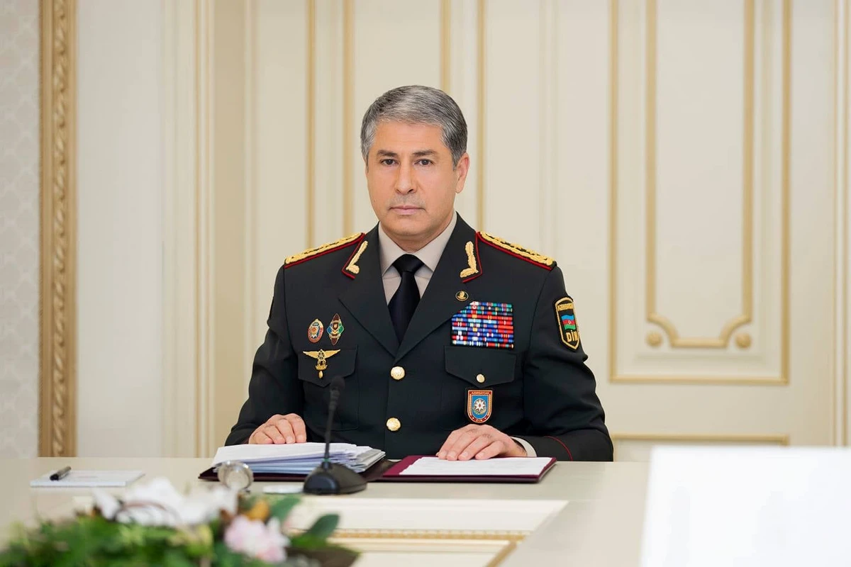 Vilayət Eyvazov daxili işlər orqanlarının şəxsi heyətini Polis Günü münasibətilə təbrik edib Vilayət Eyvazov daxili işlər orqanlarının şəxsi heyətini Polis Günü münasibətilə təbrik edib