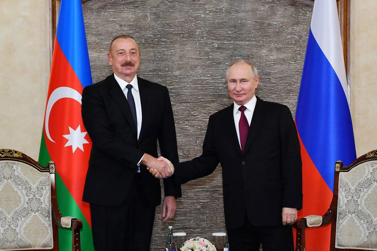 Vladimir Putin Rusiya vətəndaşlarının İrandan təxliyəsinə görə İlham Əliyevə təşəkkür edib