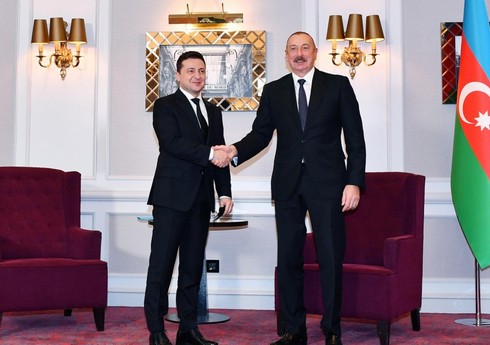 Volodimir Zelenski Azərbaycan Prezidenti İlham Əliyevə zəng edib Volodimir Zelenski Azərbaycan Prezidenti İlham Əliyevə zəng edib