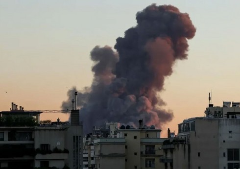 Xamənei və Pezeşkian İsrailin Beyrutu bombalamasını pisləyib Xamənei və Pezeşkian İsrailin Beyrutu bombalamasını pisləyib