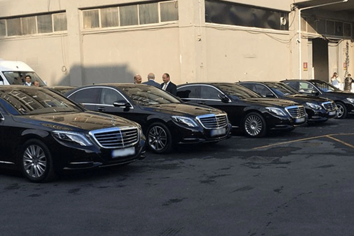 Xidməti maşından şəxsi işlər üçün istifadə qadağan olunur Xidməti maşından şəxsi işlər üçün istifadə qadağan olunur