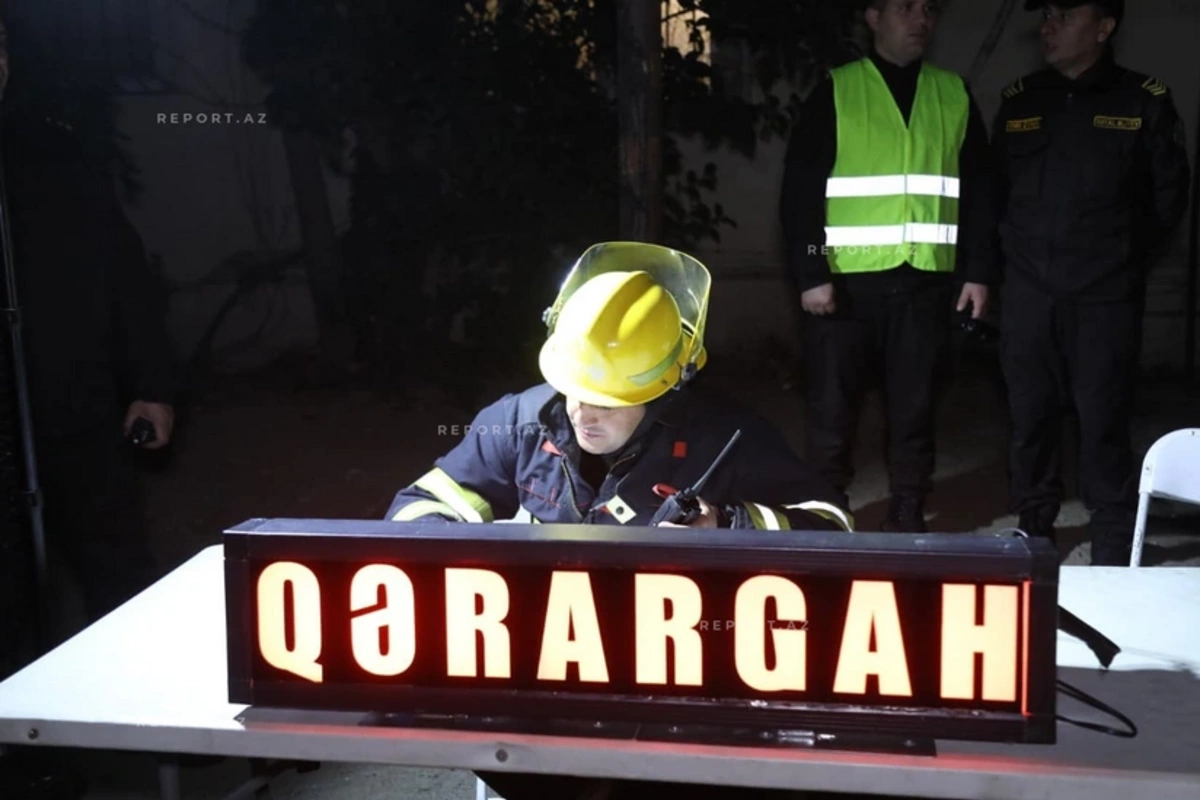 Yasamalda yanğının baş verdiyi yaşayış binasının qarşısında qərargah yaradılıb