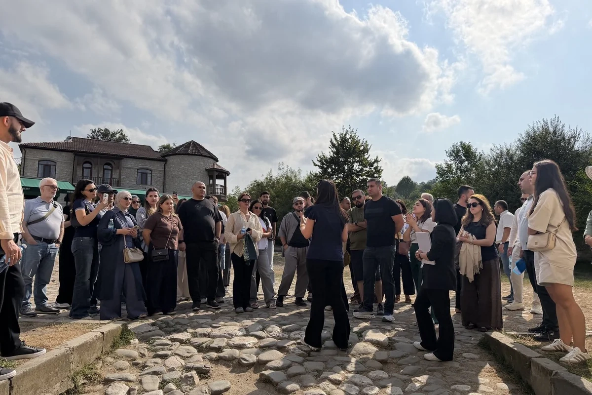 Yerli turizm sənayesi nümayəndələri Qarabağa tanışlıq səfəri ediblər Yerli turizm sənayesi nümayəndələri Qarabağa tanışlıq səfəri ediblər