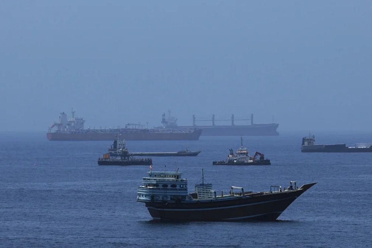 Yunanıstana məxsus iki tanker Hörmüz boğazında hücuma məruz qalıb