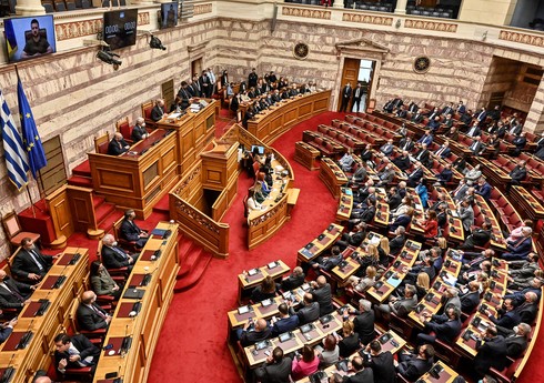 Yunanıstanda miqrantlara yaşayış icazəsi veriləcək, şərtlər açıqlanıb