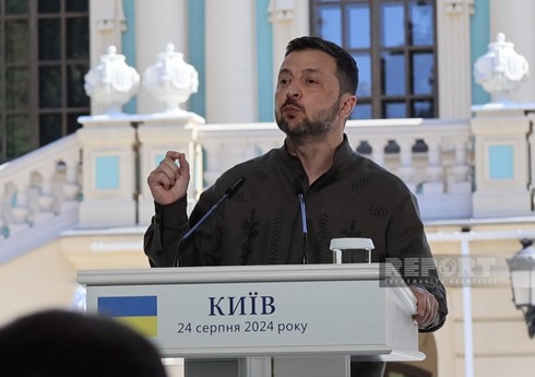 Zelenski: Ukrayna müharibəni diplomatik yolla bitirmək üçün hər şeyi edəcək Zelenski: Ukrayna müharibəni diplomatik yolla bitirmək üçün hər şeyi edəcək